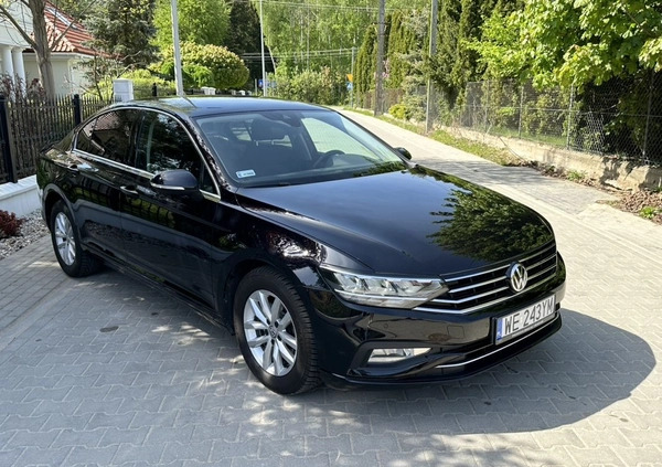 Volkswagen Passat cena 74899 przebieg: 168000, rok produkcji 2020 z Opatów małe 667